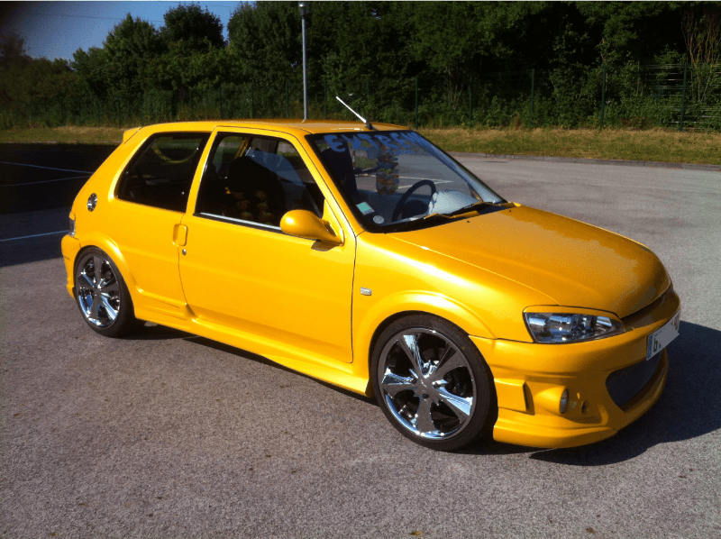 Peugeot 106 jaune sportive
